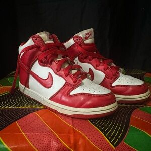 Red and White Nike Dunk High GS size 2 Youth